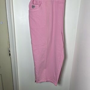 NWT DreamJeans by Quacker Factory 3X Pink Rhinestone Capri Pants Pull On Stretch